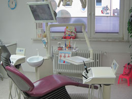 Behandlungsraum 1 Bild 2